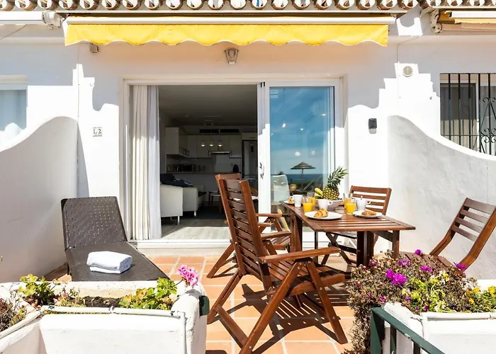 Seafront Beach house Rocas del Mar